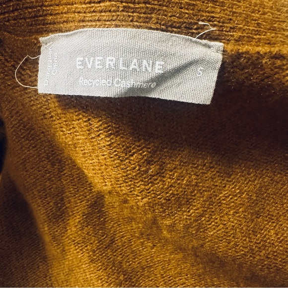 Everlane Cardigan Cashmere Sweater Womens Small Cozy Warm Cold Casual V Neck - Picture 3 of 6